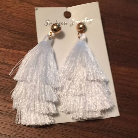 2 pairs earrings  white, pink - Picture 6 of 6